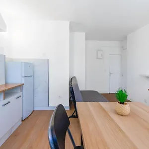 joli-appartement-2-pices-proche-gare-st-charles.fr-provencehotel.com/